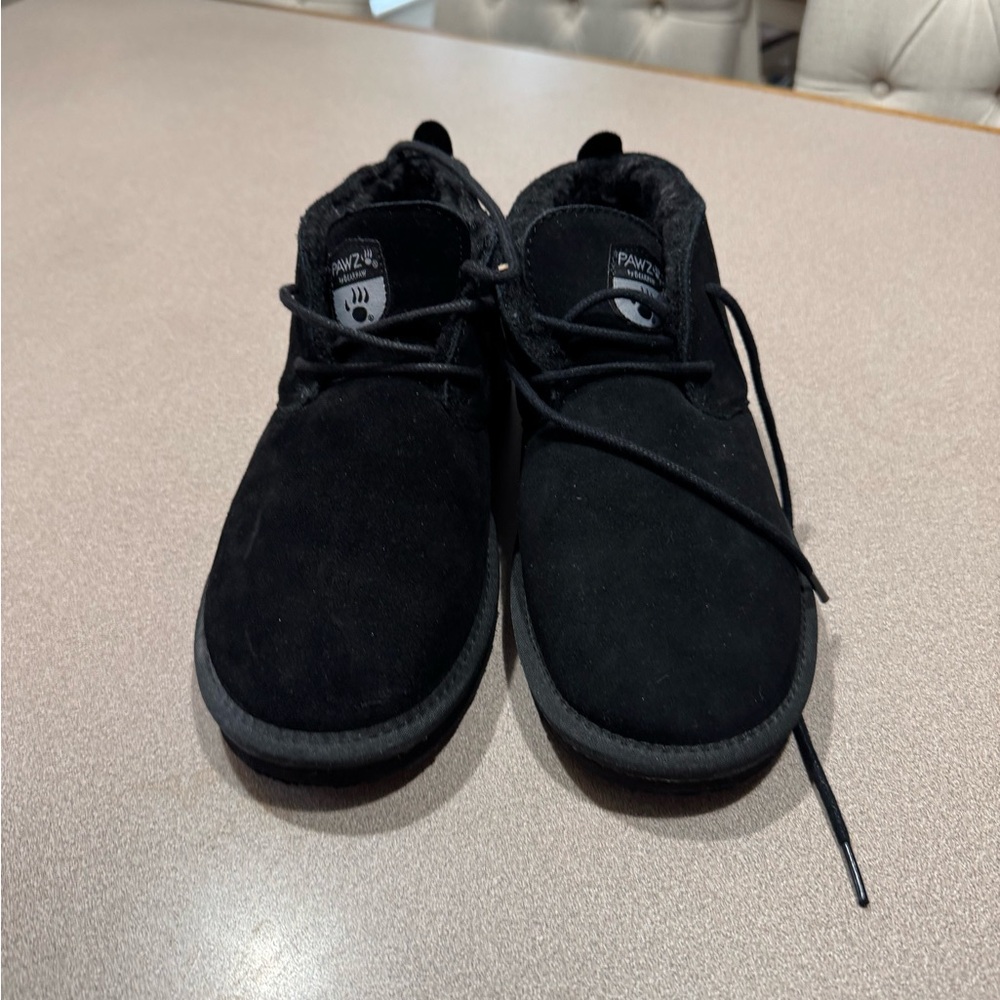 BearPaw Black Suede Chukka Boots